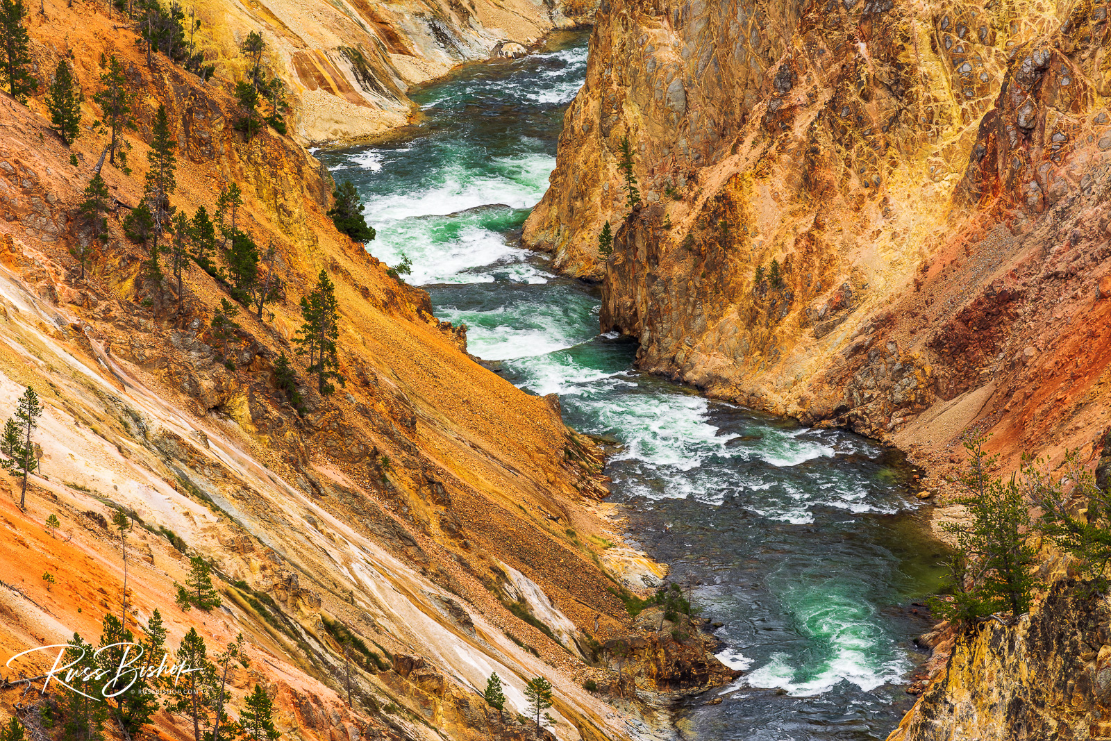 The Yellowstone River in the Grand Canyon of the Yellowstone, Yellowstone NP, Wyoming